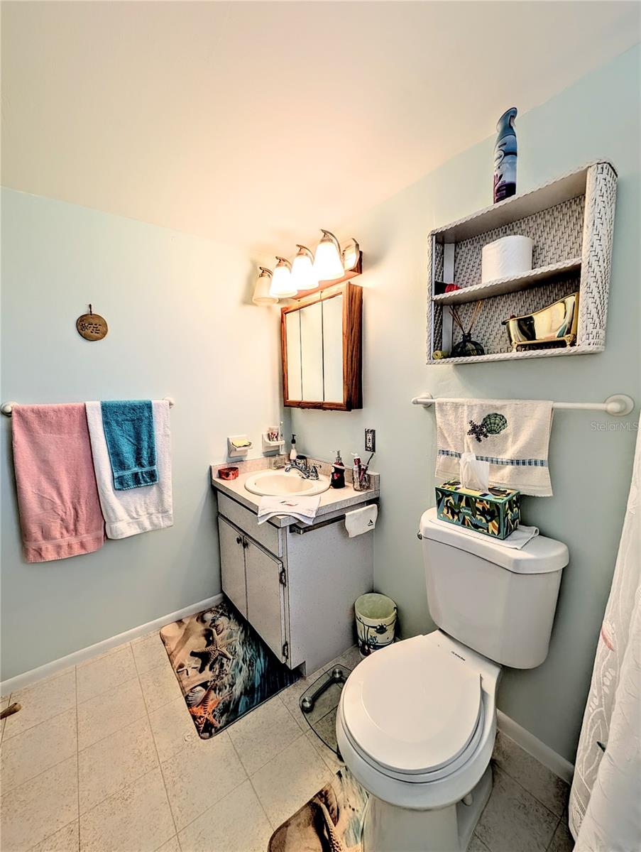Image 18 of 31 For 5857 Palm Lane B22