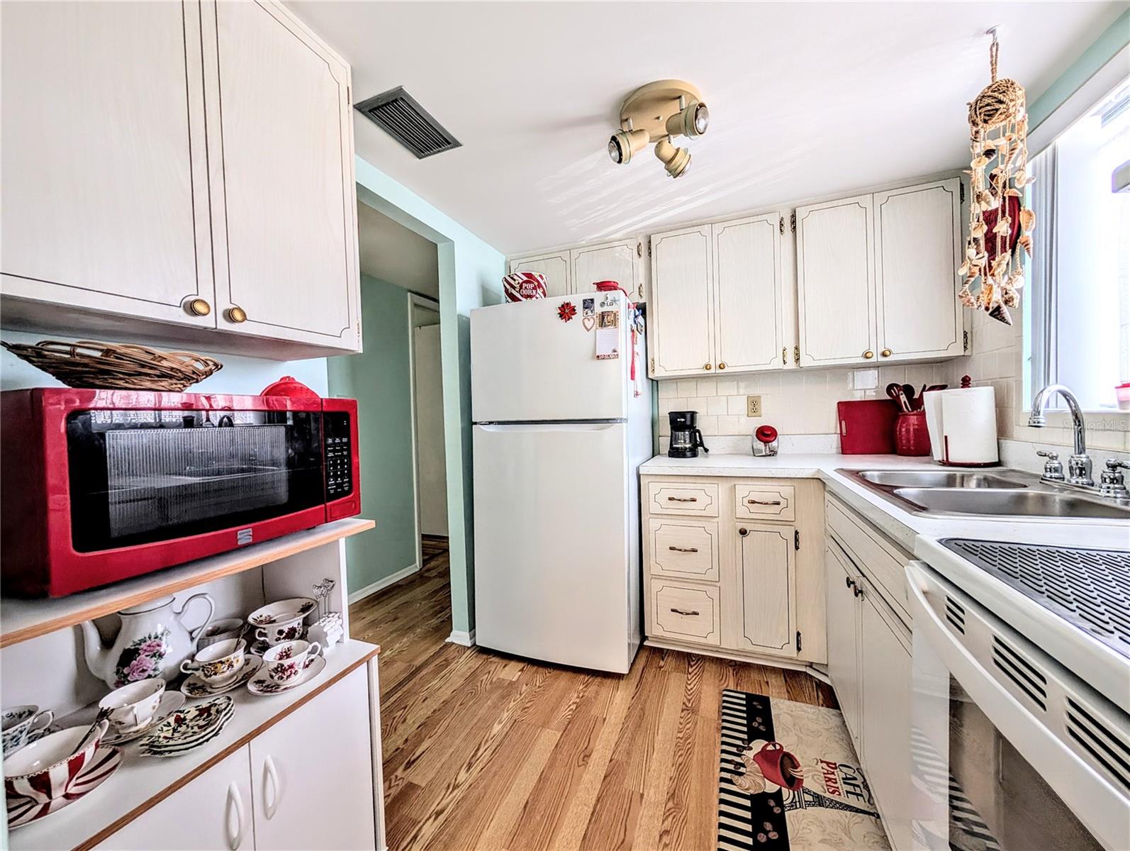 Image 3 of 31 For 5857 Palm Lane B22