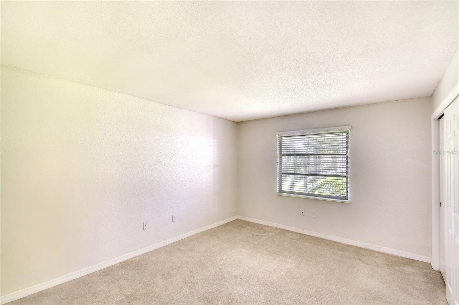 Image 12 of 25 For 924 La Costa Circle 8