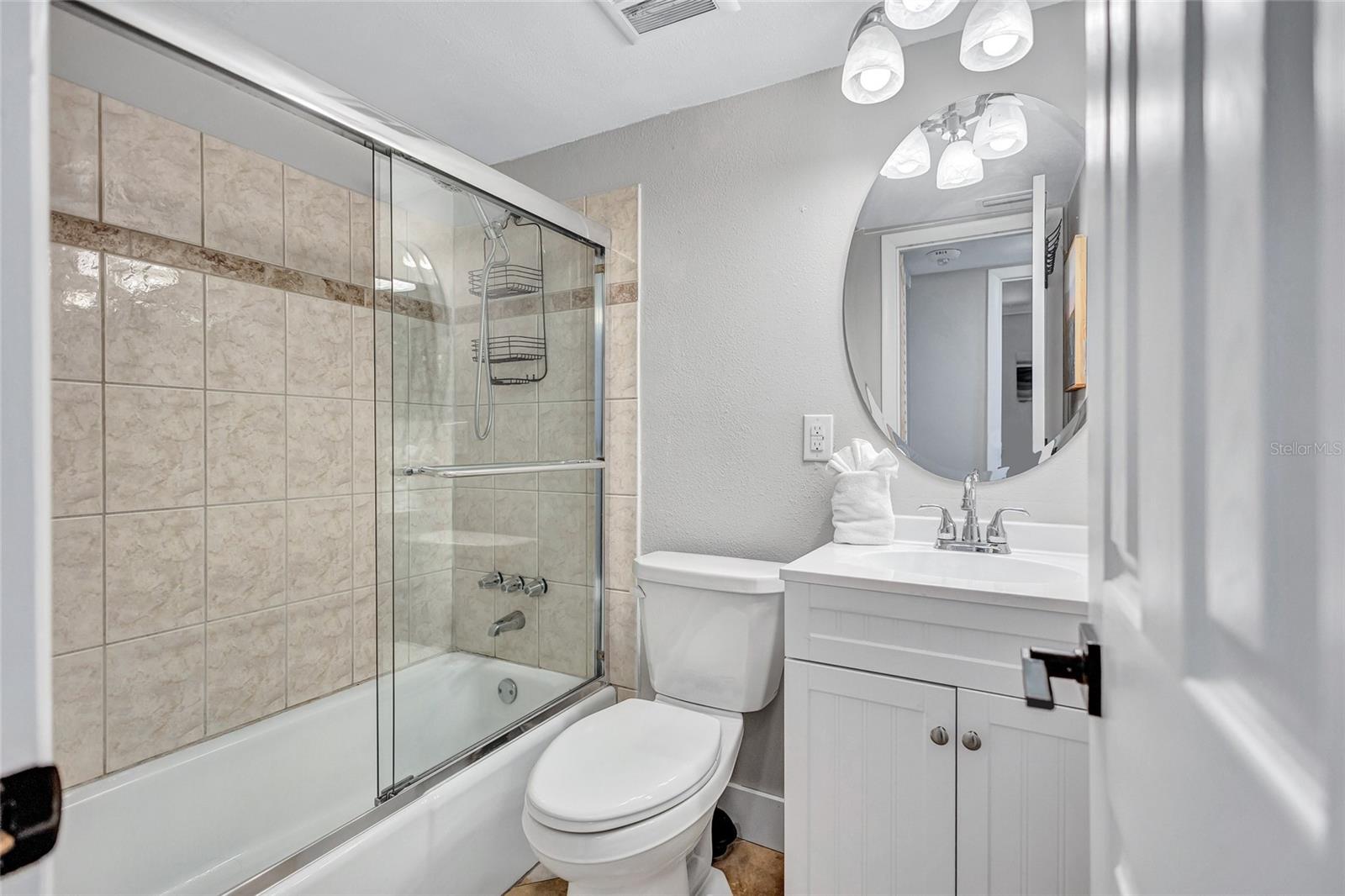 Image 16 of 47 For 116 Vista Hermosa Circle  106c