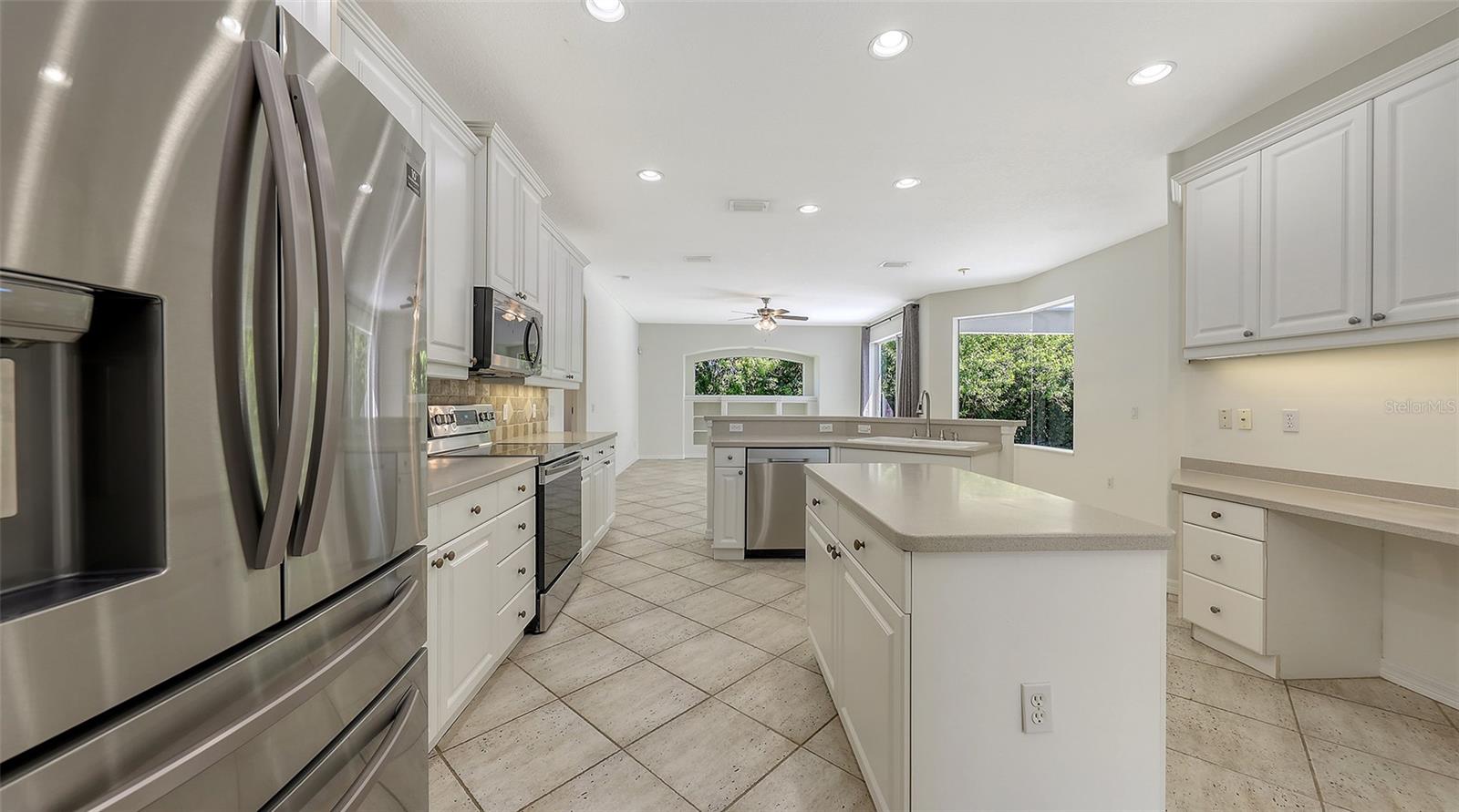 Image 10 of 38 For 4079 Green Tree Avenue