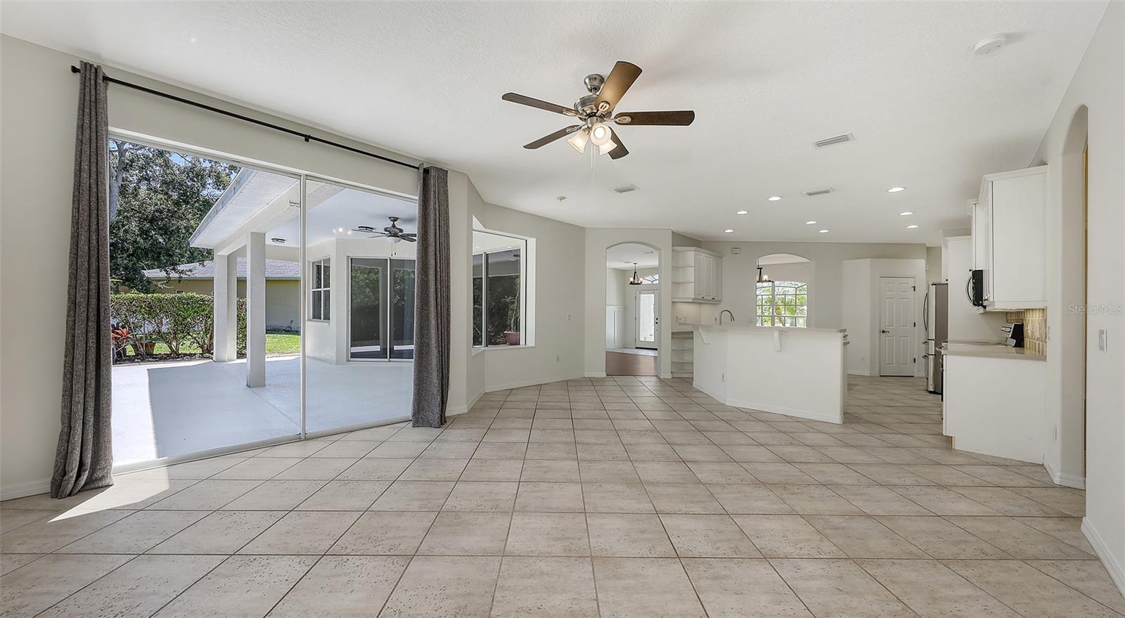 Image 15 of 38 For 4079 Green Tree Avenue