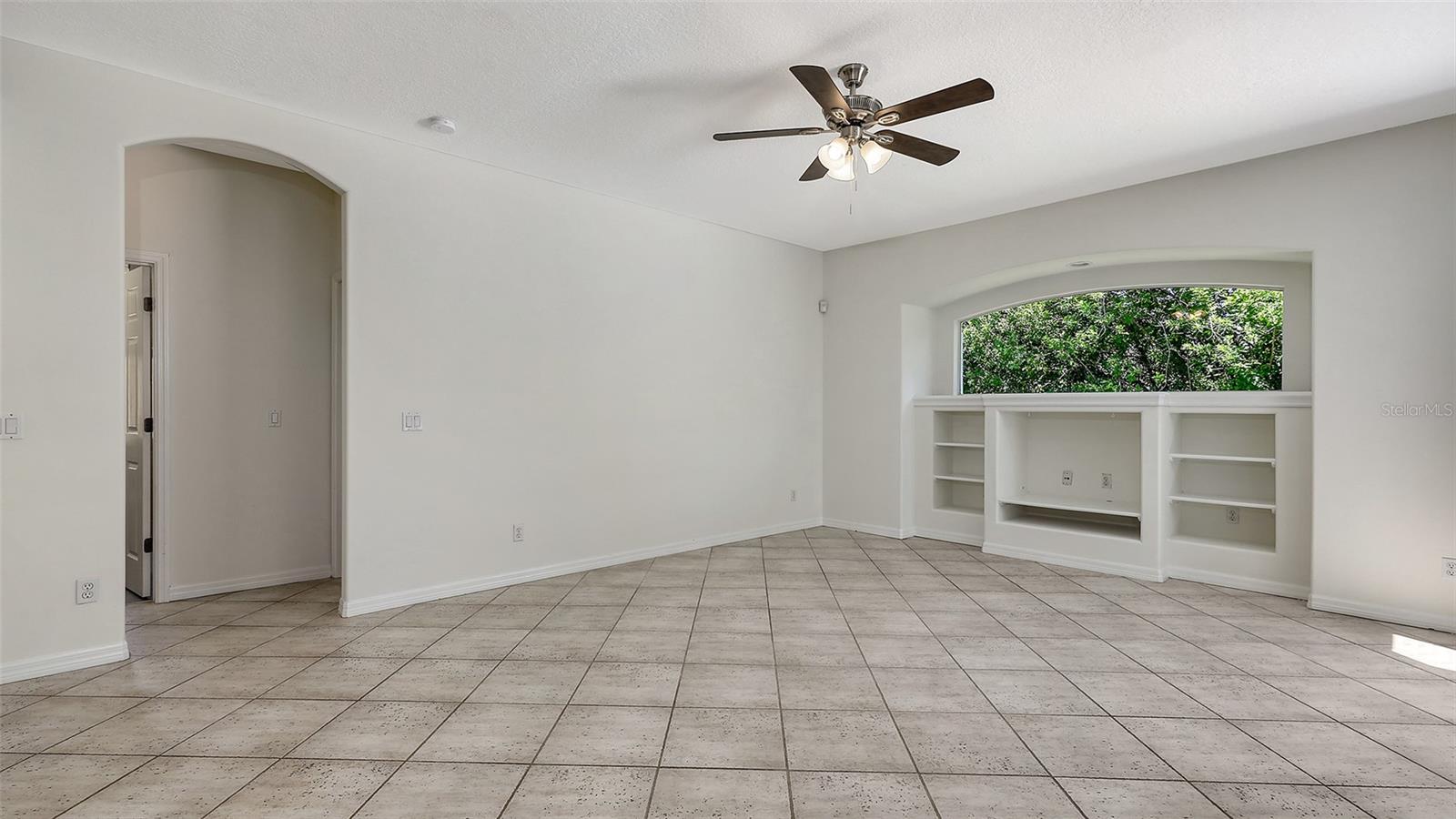 Image 18 of 38 For 4079 Green Tree Avenue