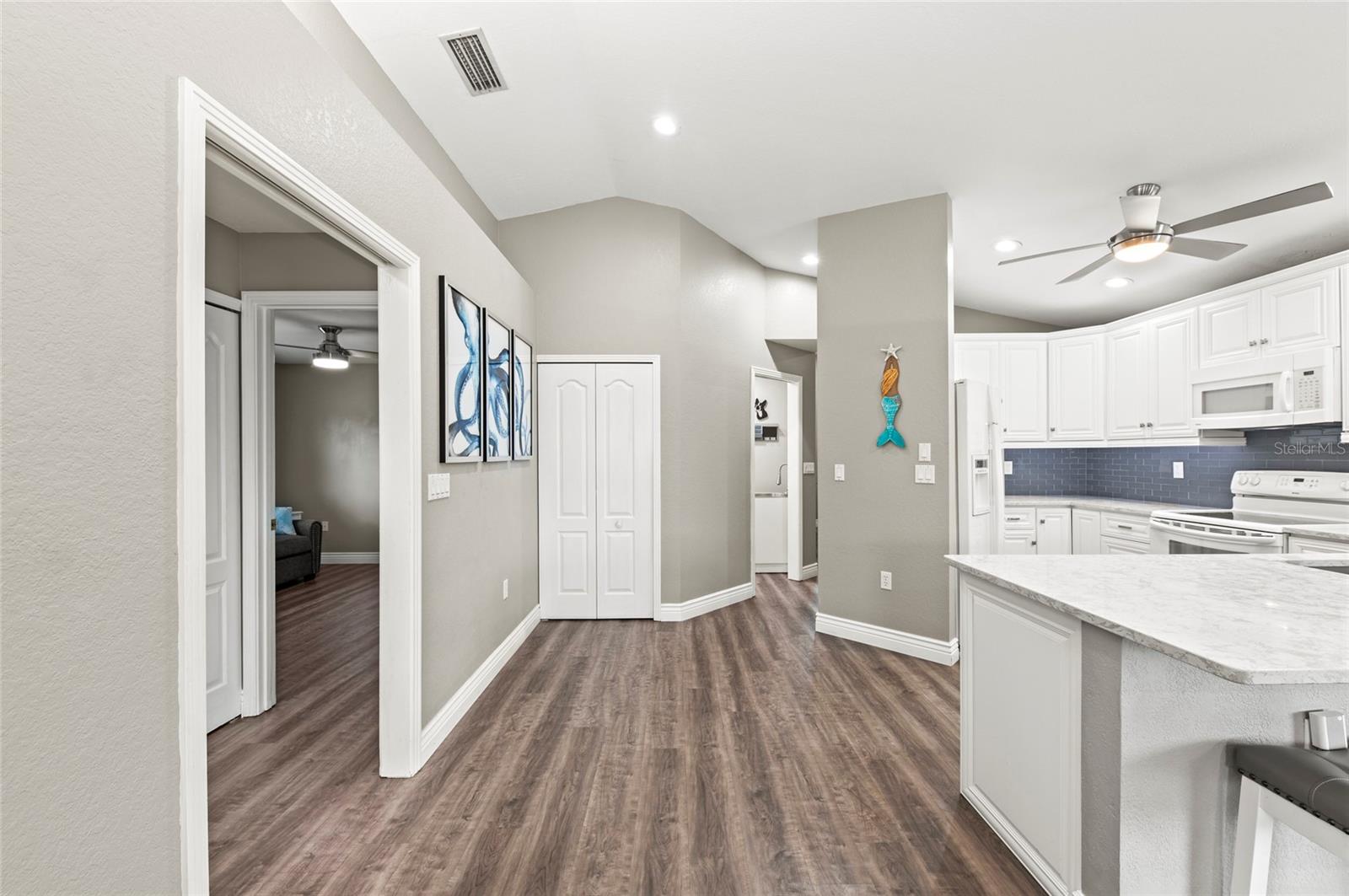 Image 31 of 69 For 4488 Diamond Circle E