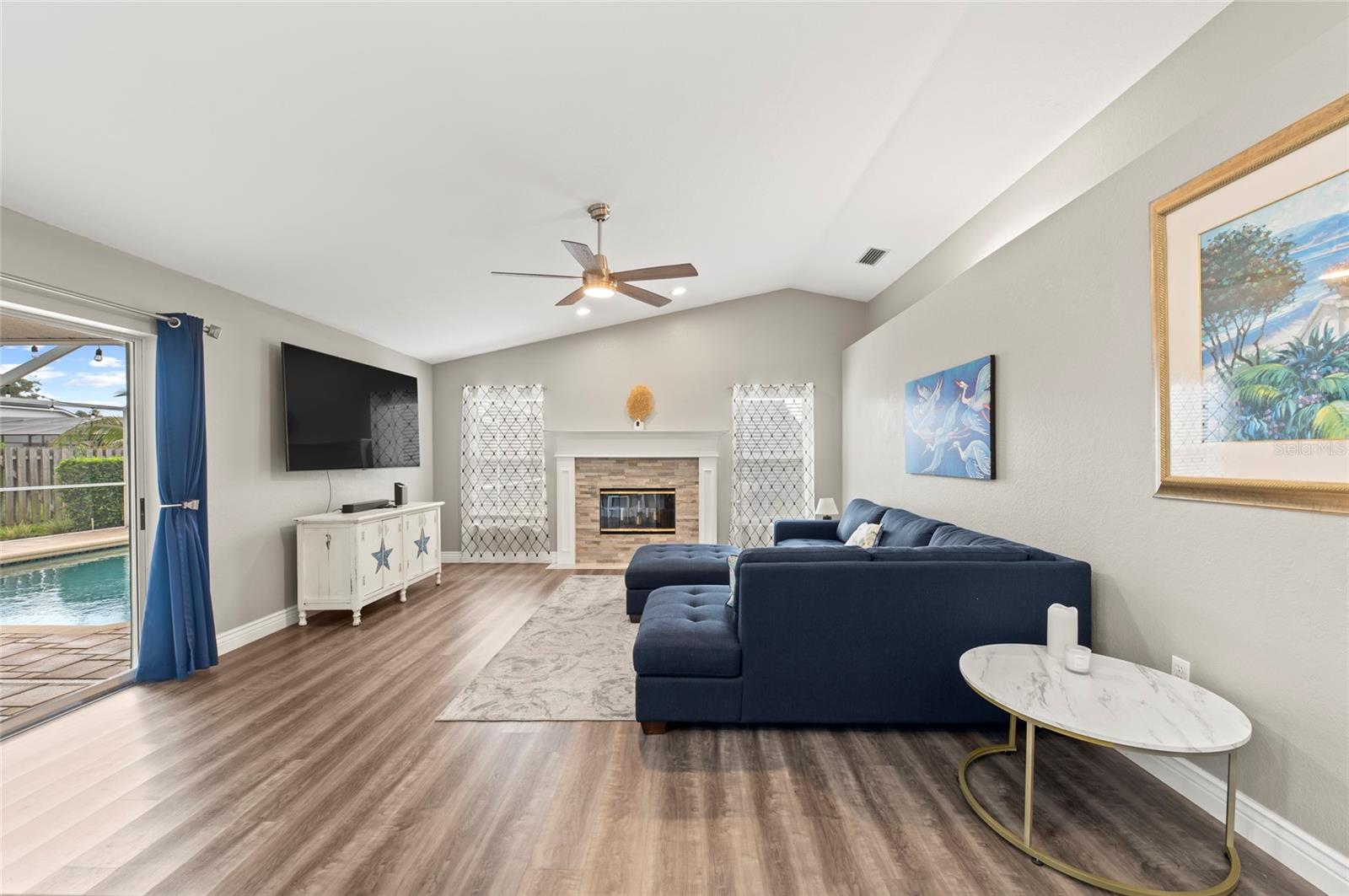 Image 34 of 69 For 4488 Diamond Circle E