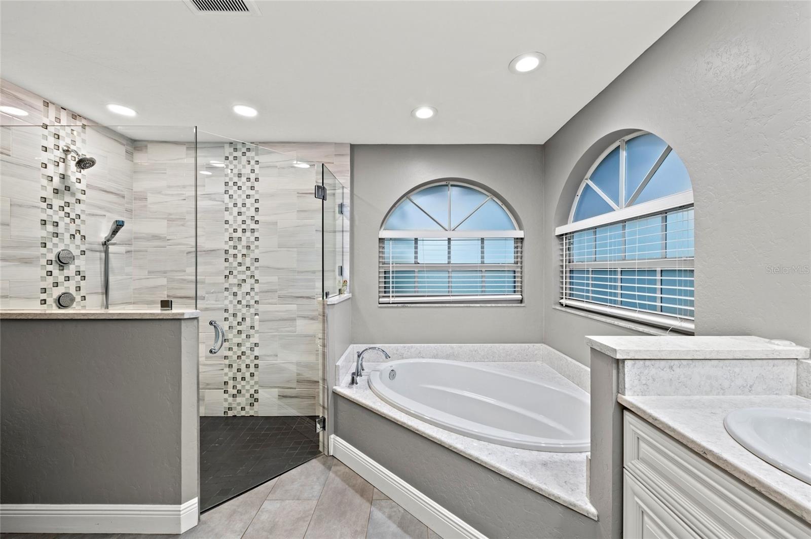 Image 40 of 69 For 4488 Diamond Circle E