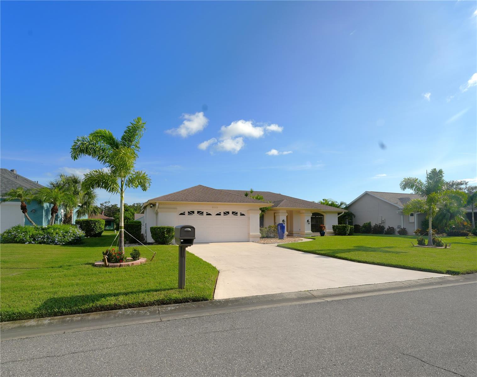 Image 2 of 42 For 5113 19th Avenue W
