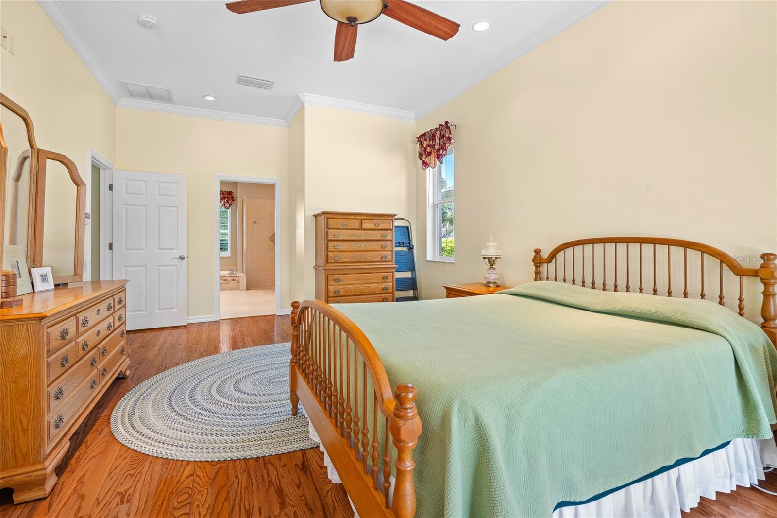 Image 10 of 40 For 6281 Aventura Drive