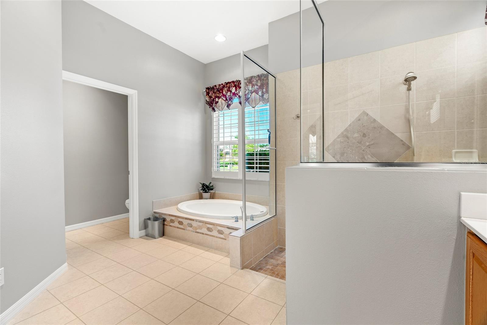 Image 13 of 40 For 6281 Aventura Drive