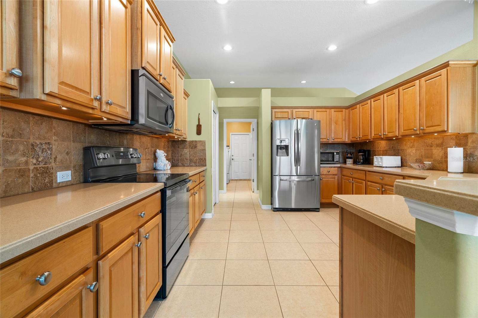 Image 19 of 40 For 6281 Aventura Drive