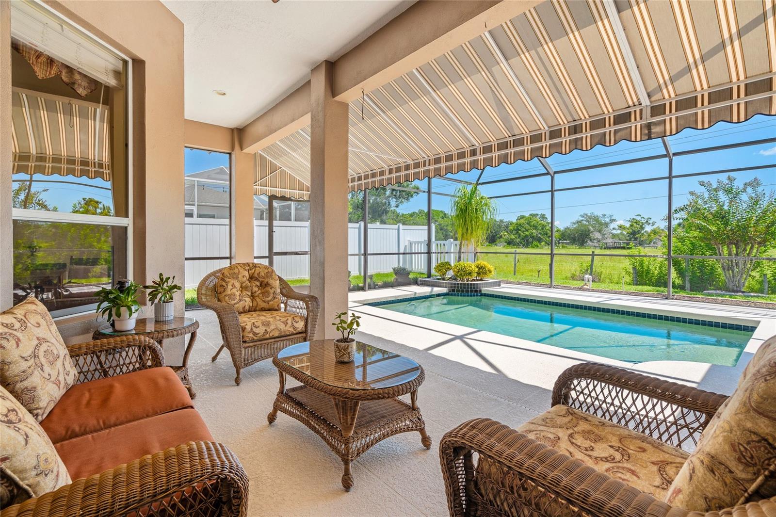 Image 29 of 40 For 6281 Aventura Drive