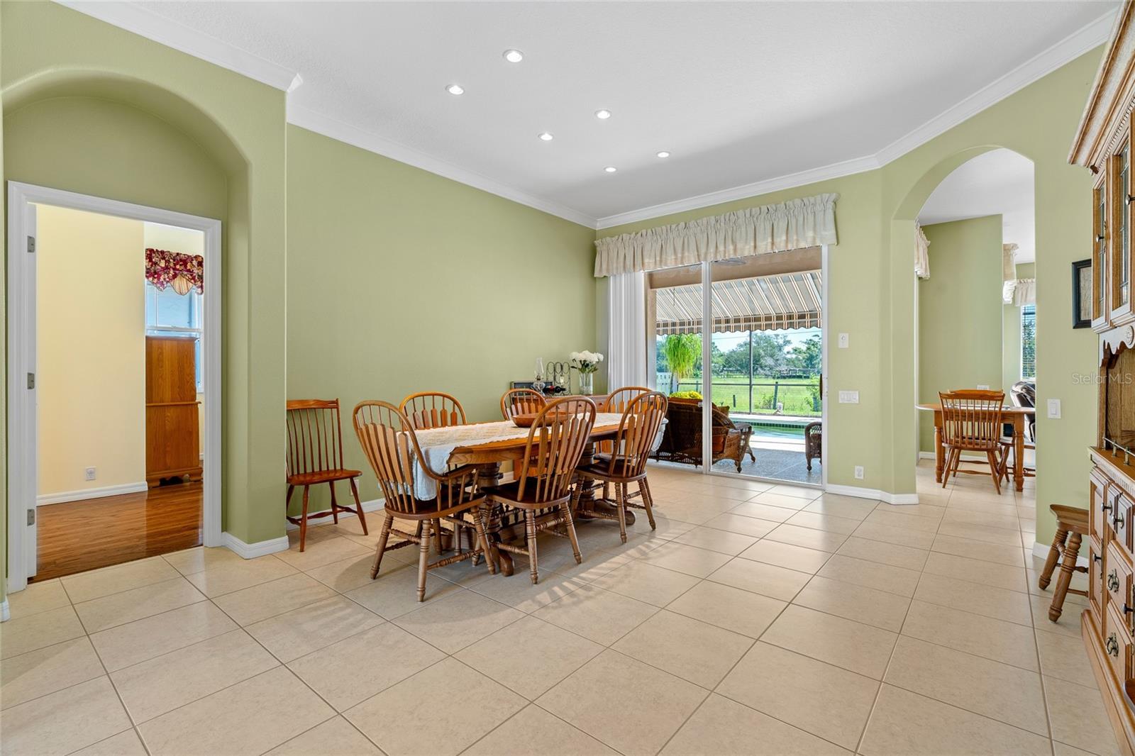Image 4 of 40 For 6281 Aventura Drive