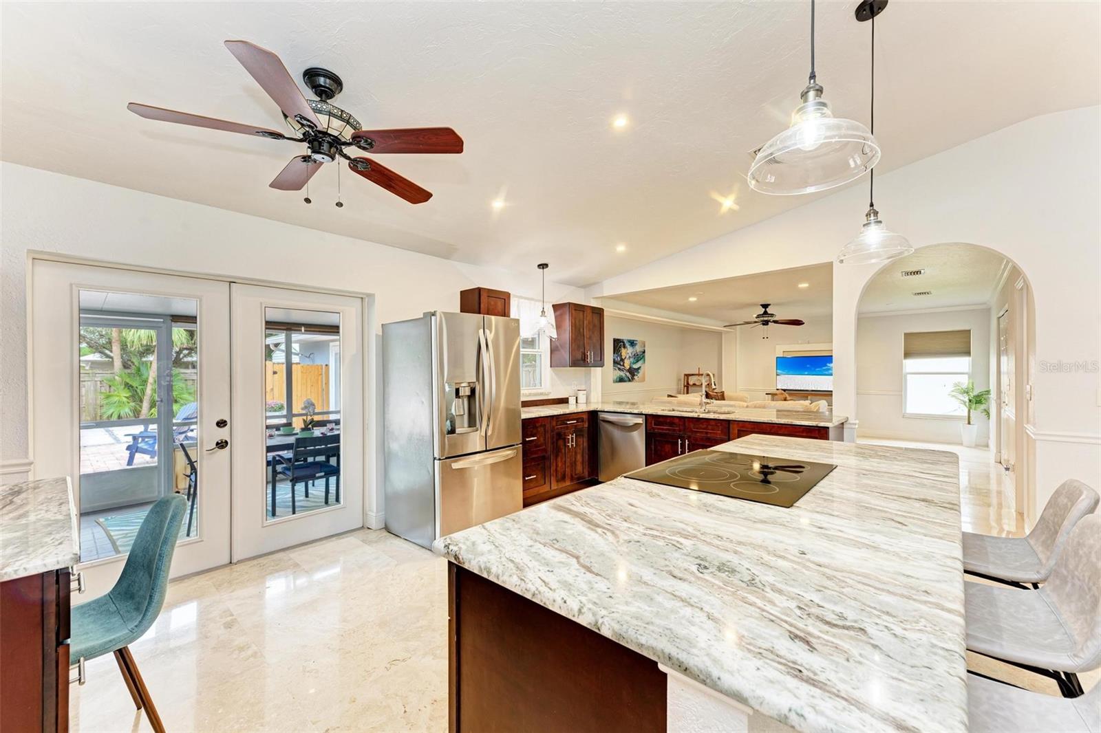 Image 11 of 43 For 6715 12th Avenue Nw