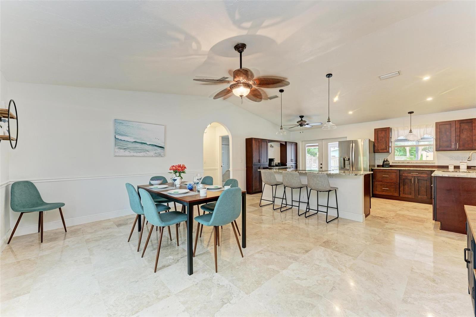 Image 13 of 43 For 6715 12th Avenue Nw