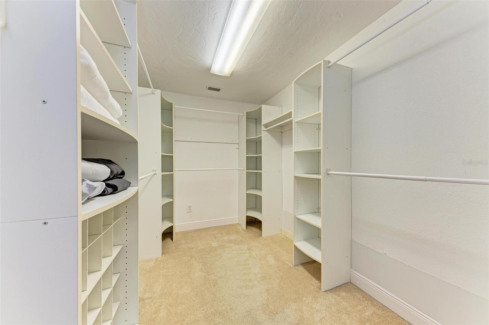 Image 34 of 43 For 6715 12th Avenue Nw