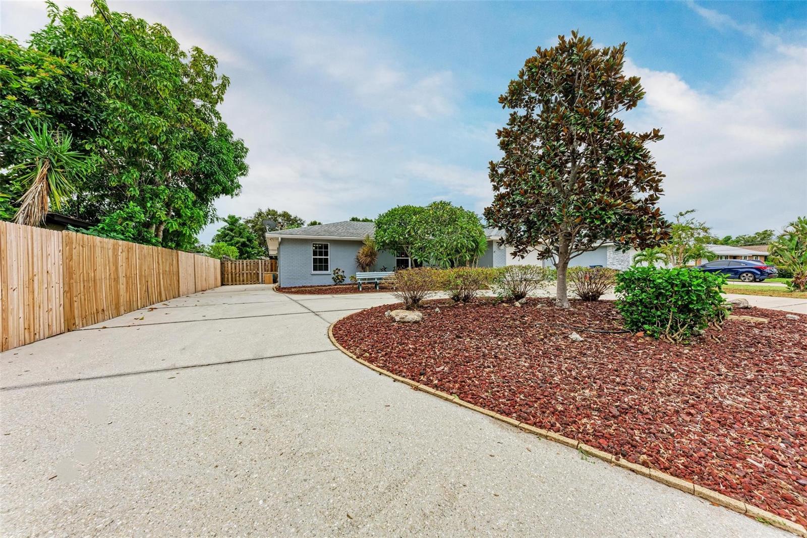 Image 4 of 43 For 6715 12th Avenue Nw