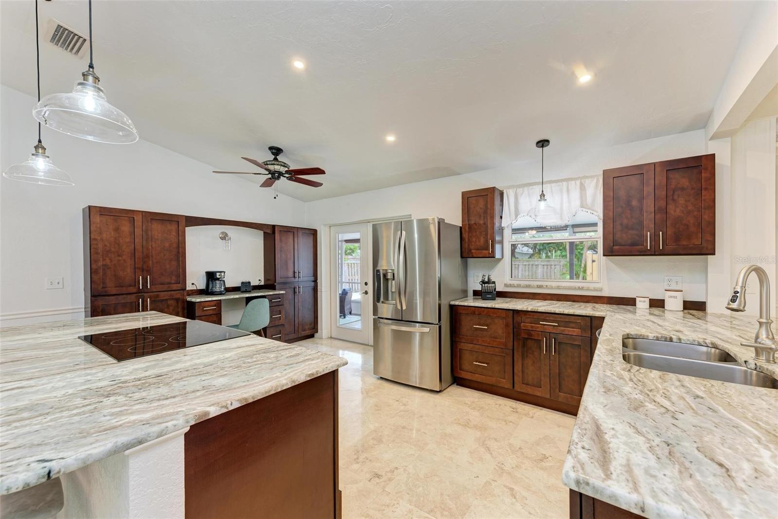 Image 7 of 43 For 6715 12th Avenue Nw