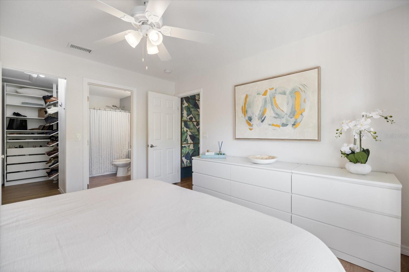 Image 14 of 41 For 7417 Vista Way 203