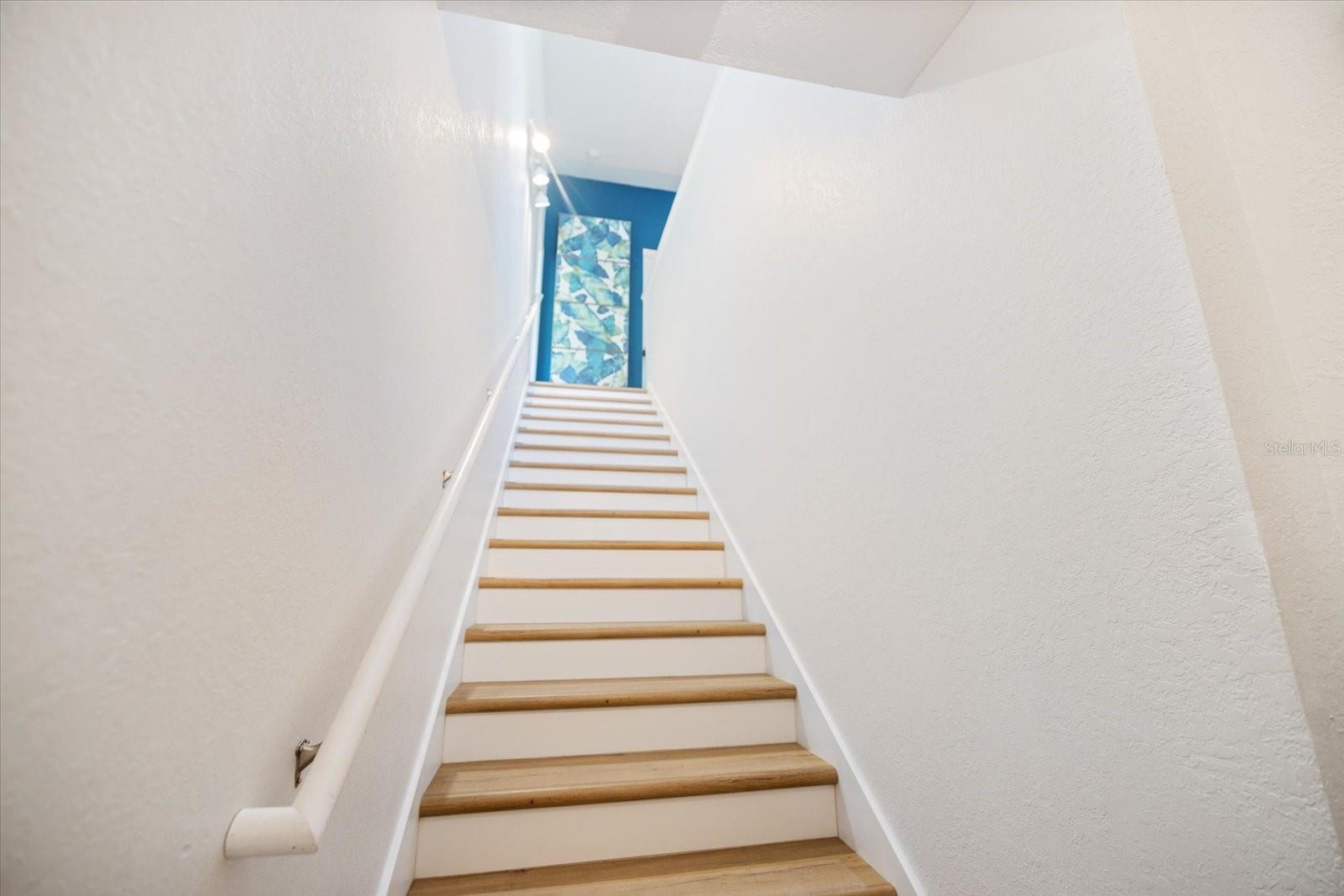 Image 3 of 41 For 7417 Vista Way 203