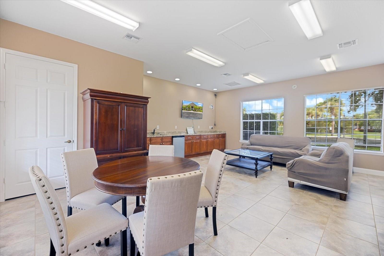 Image 33 of 41 For 7417 Vista Way 203