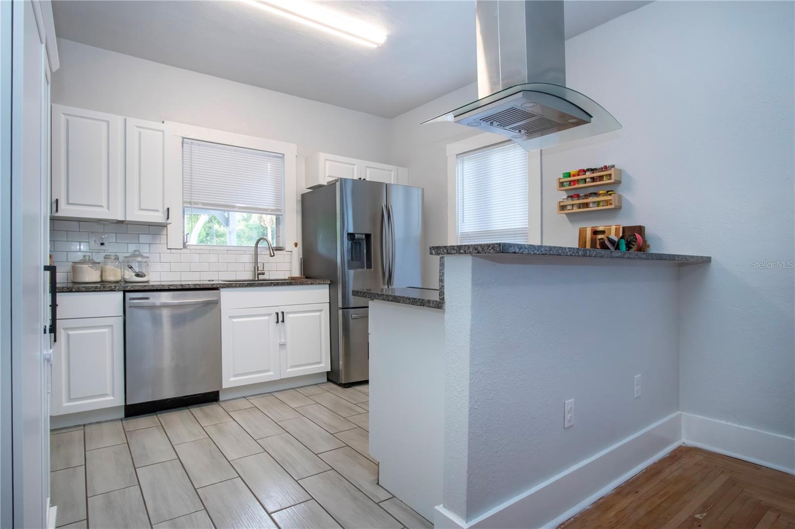 Image 29 of 58 For 1517 5th Street W