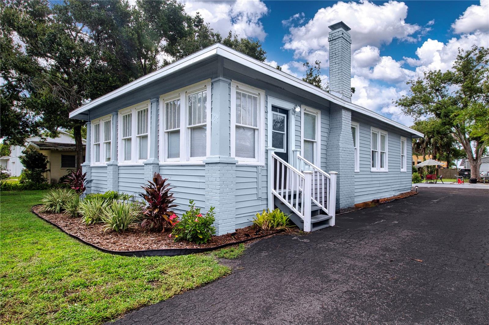 Image 4 of 58 For 1517 5th Street W