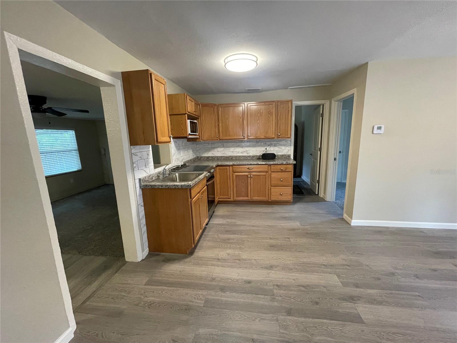 Image 16 of 40 For 1824 7th Avenue E