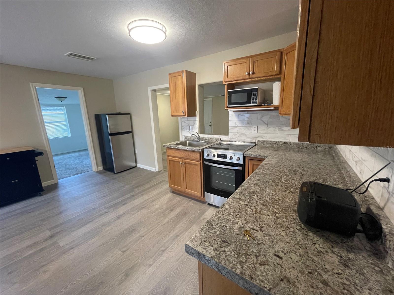 Image 17 of 40 For 1824 7th Avenue E