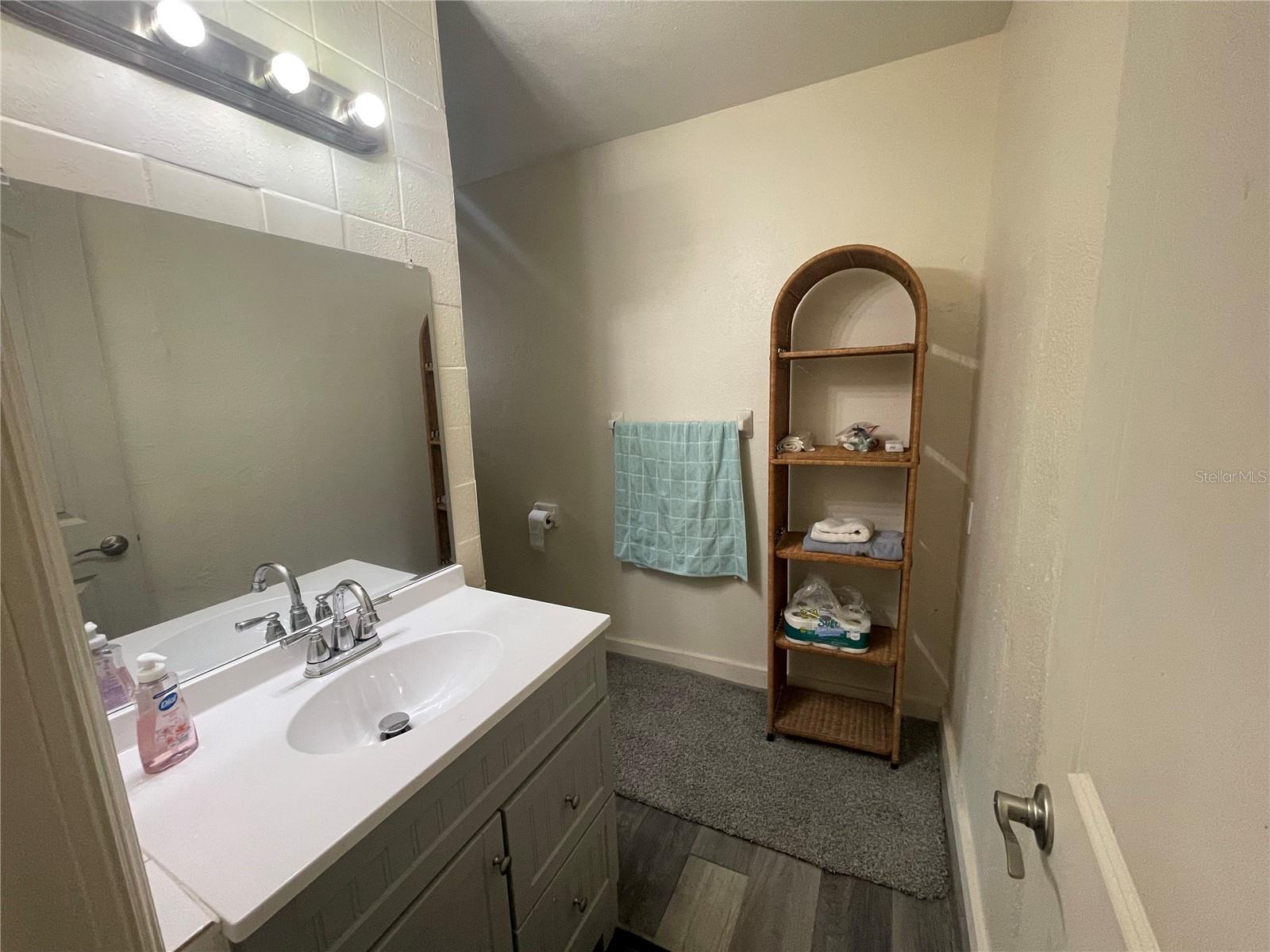 Image 32 of 40 For 1824 7th Avenue E