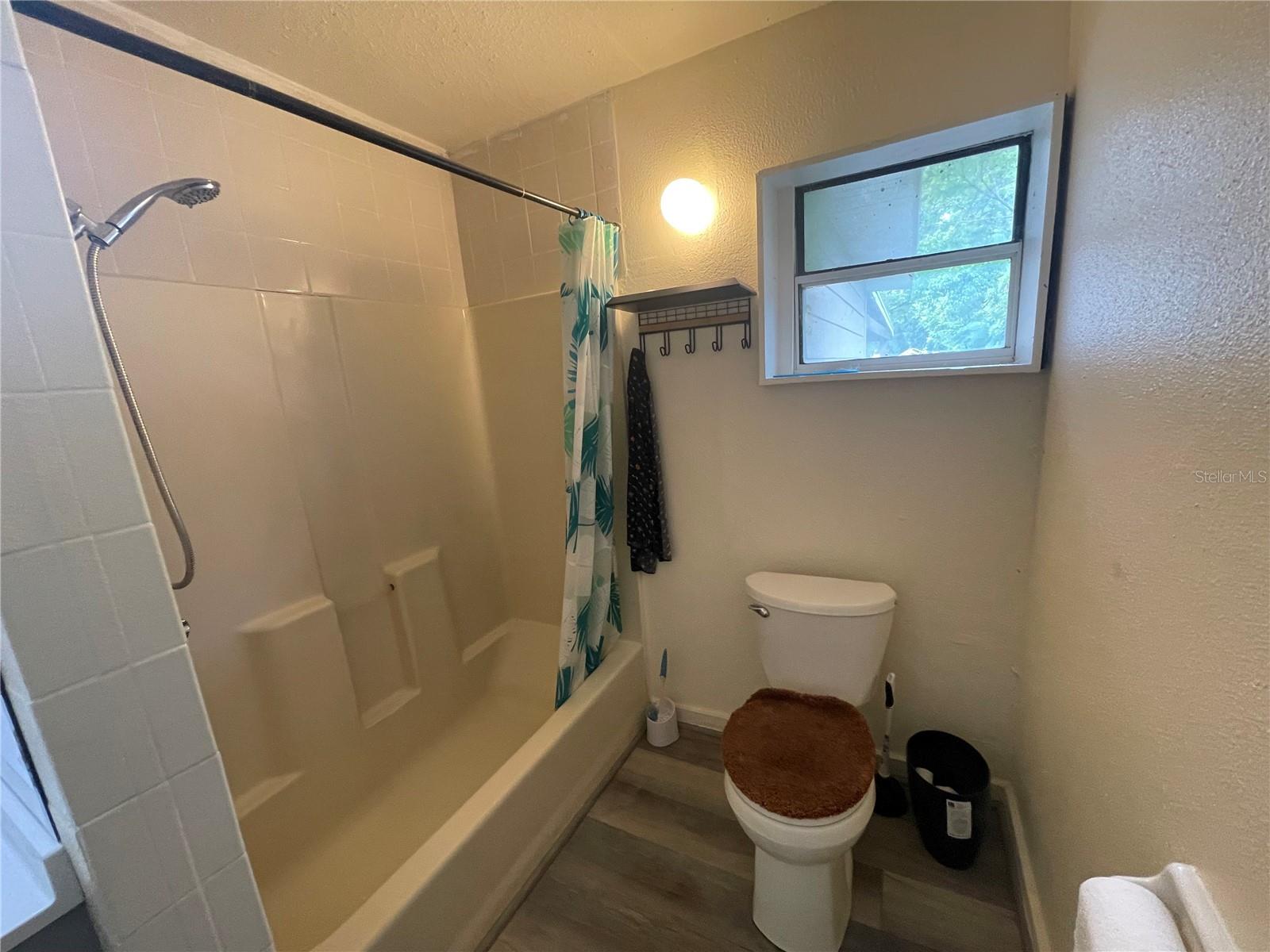 Image 34 of 40 For 1824 7th Avenue E