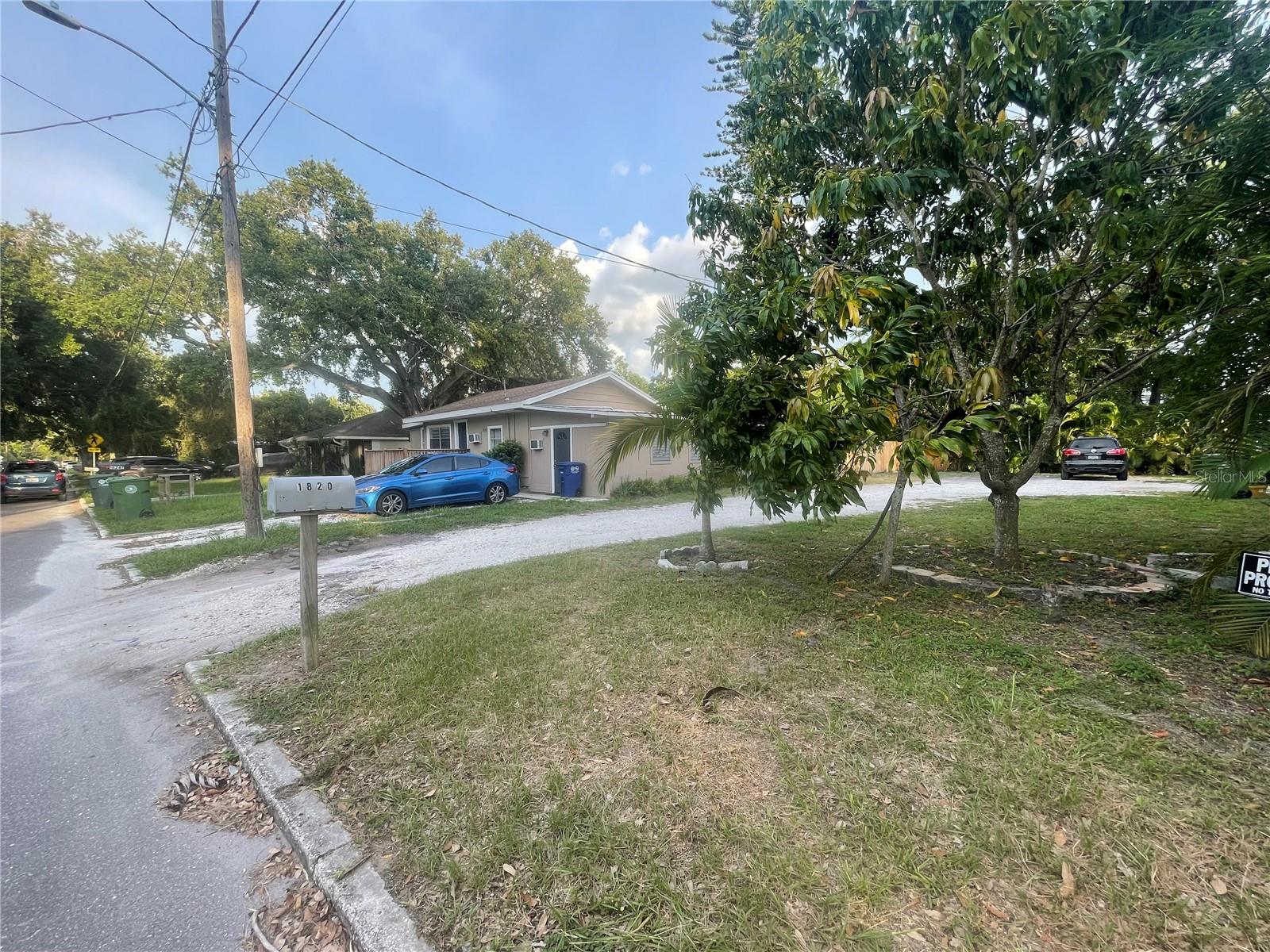 Image 6 of 40 For 1824 7th Avenue E