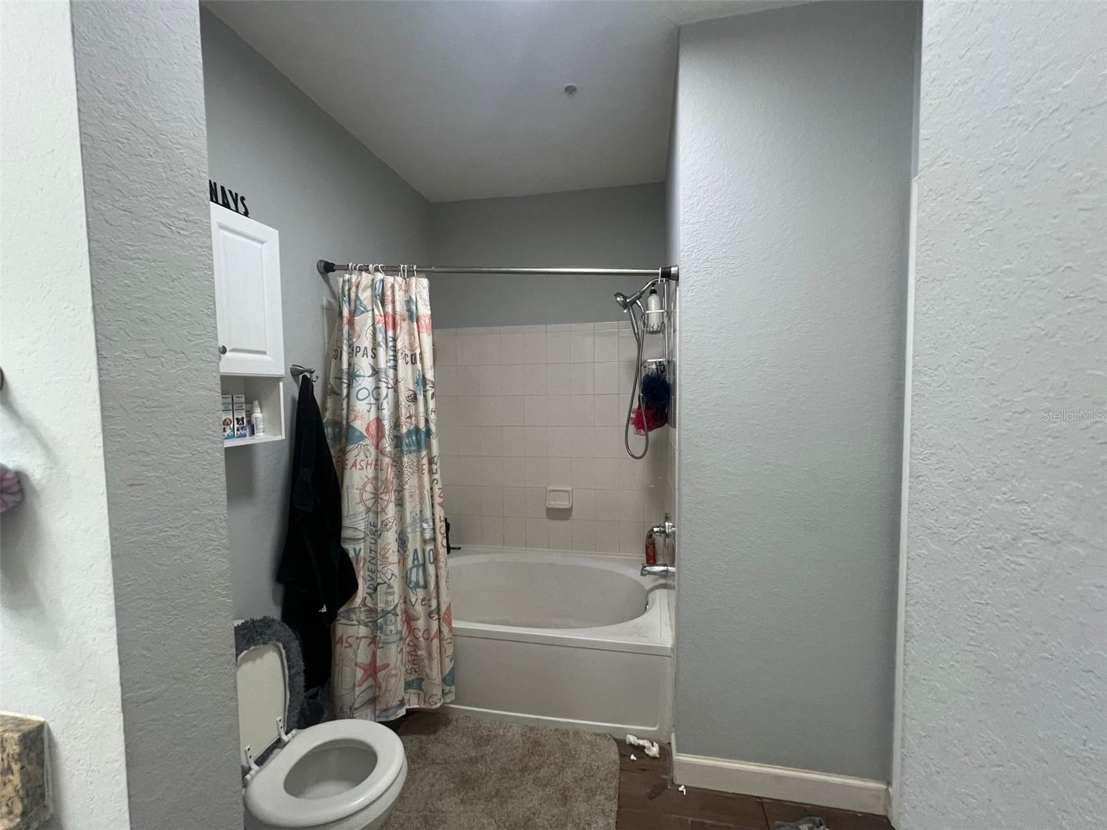 Image 10 of 13 For 2336 Midtown Terrace 922
