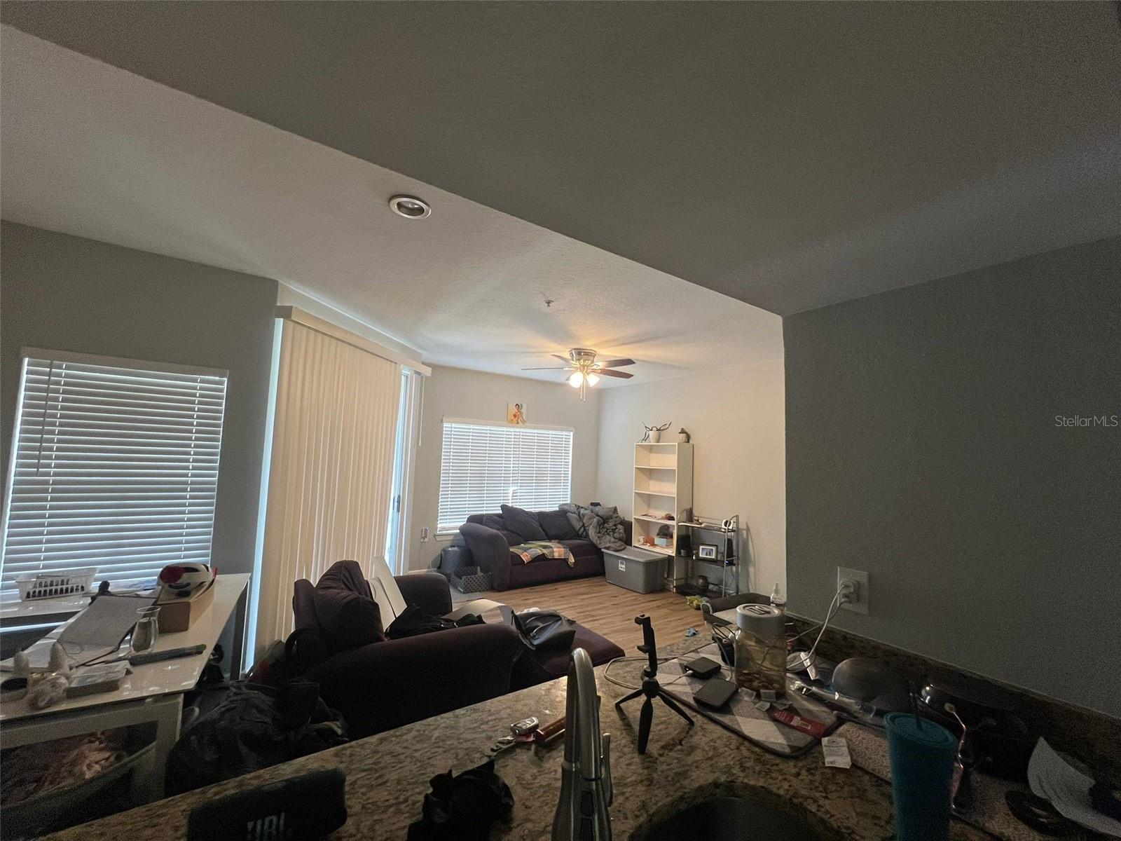 Image 4 of 13 For 2336 Midtown Terrace 922