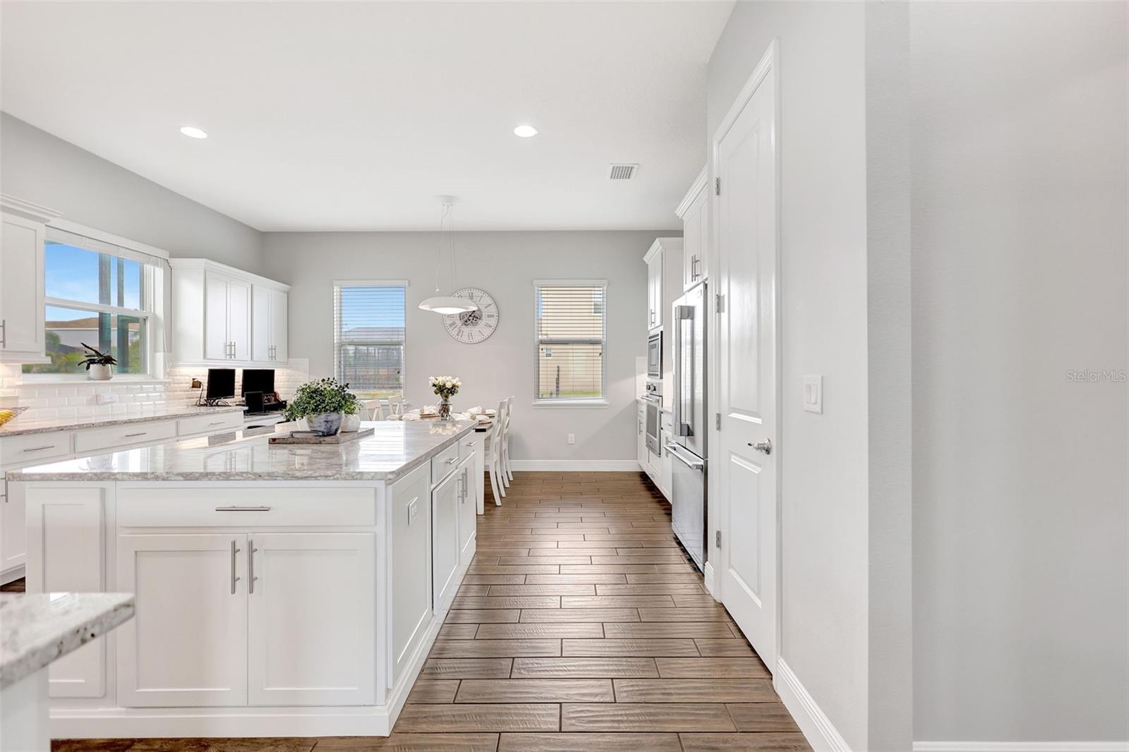 Image 15 of 94 For 16615 7th Avenue E