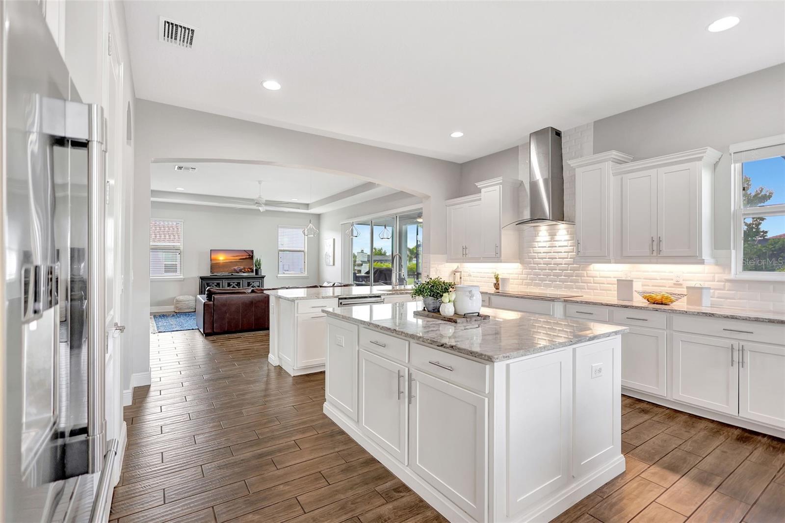 Image 18 of 94 For 16615 7th Avenue E