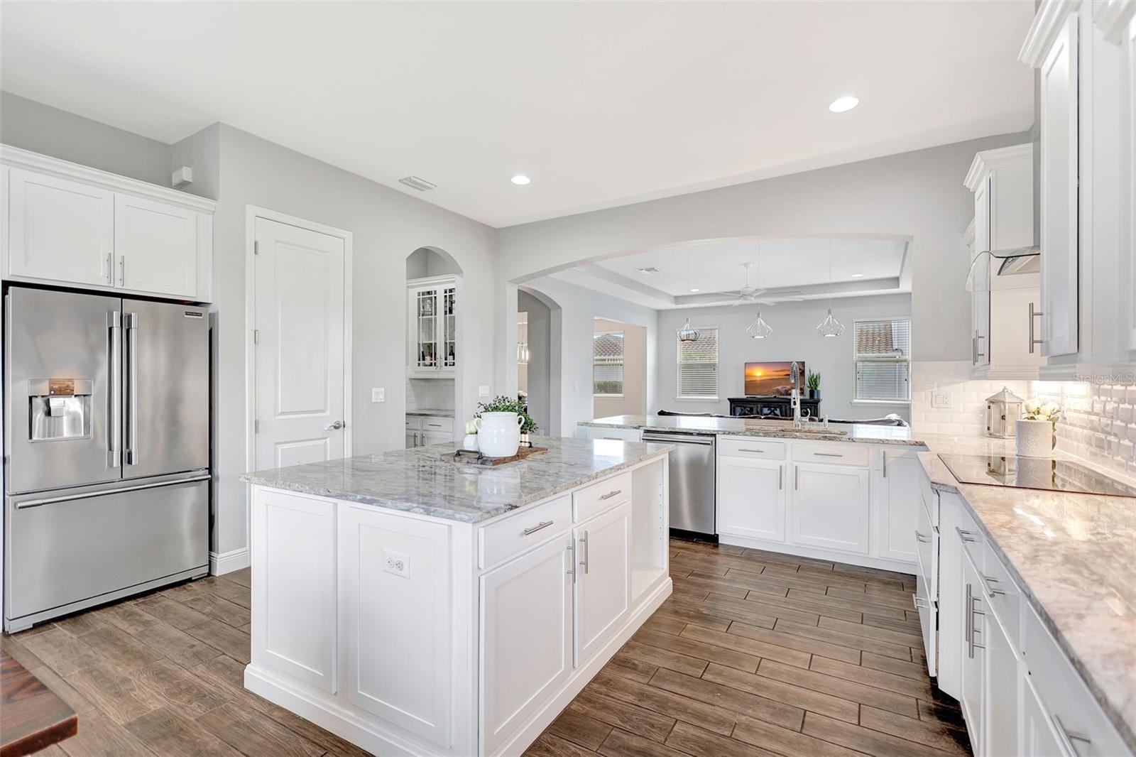Image 19 of 94 For 16615 7th Avenue E