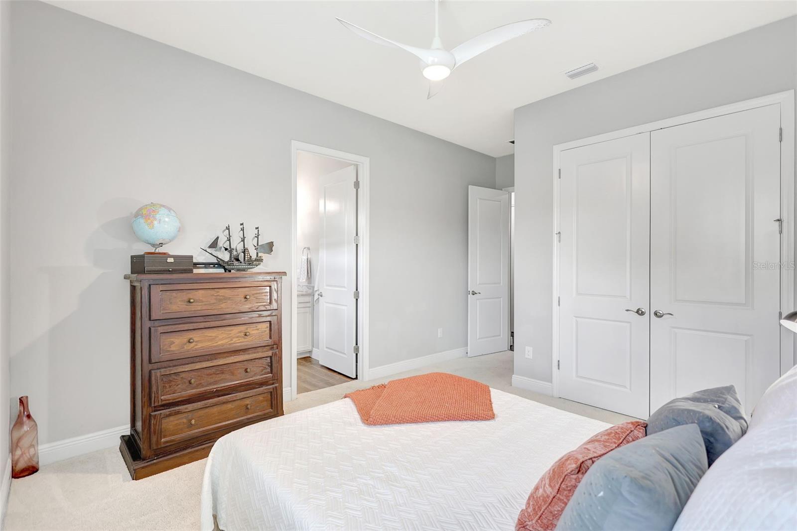 Image 34 of 94 For 16615 7th Avenue E