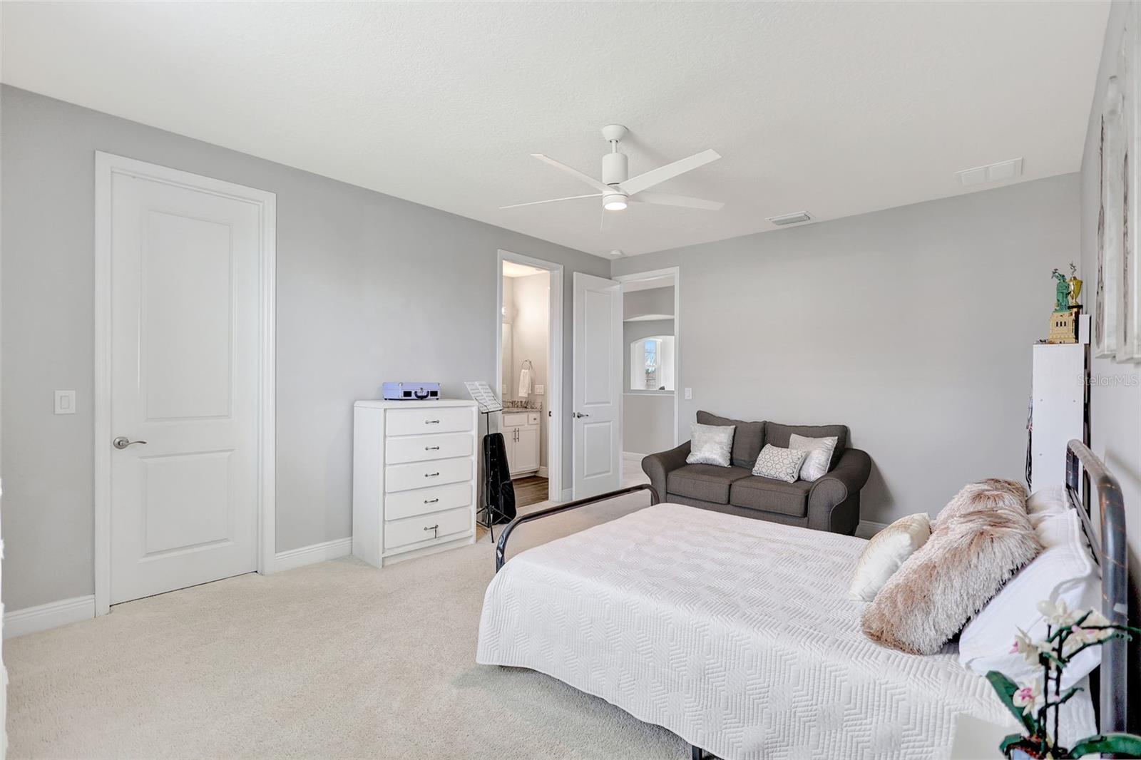 Image 43 of 94 For 16615 7th Avenue E