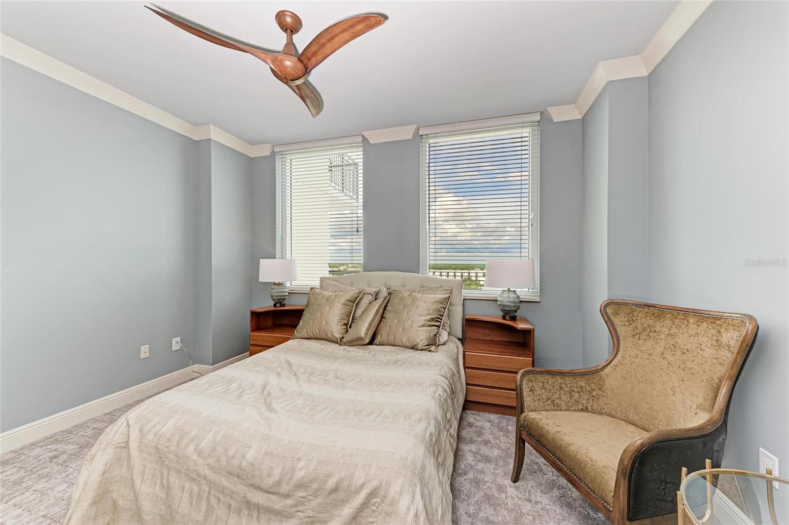 Image 35 of 61 For 800 N Tamiami Trl  1010