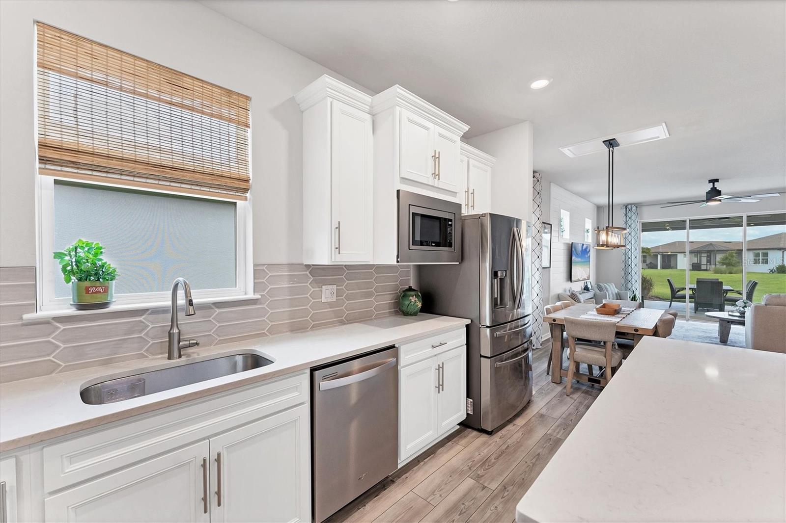 Image 12 of 73 For 8617 Backshore Lane