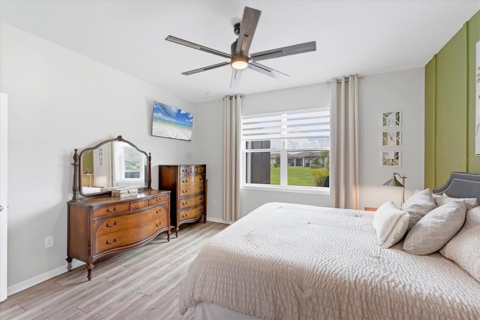 Image 18 of 73 For 8617 Backshore Lane