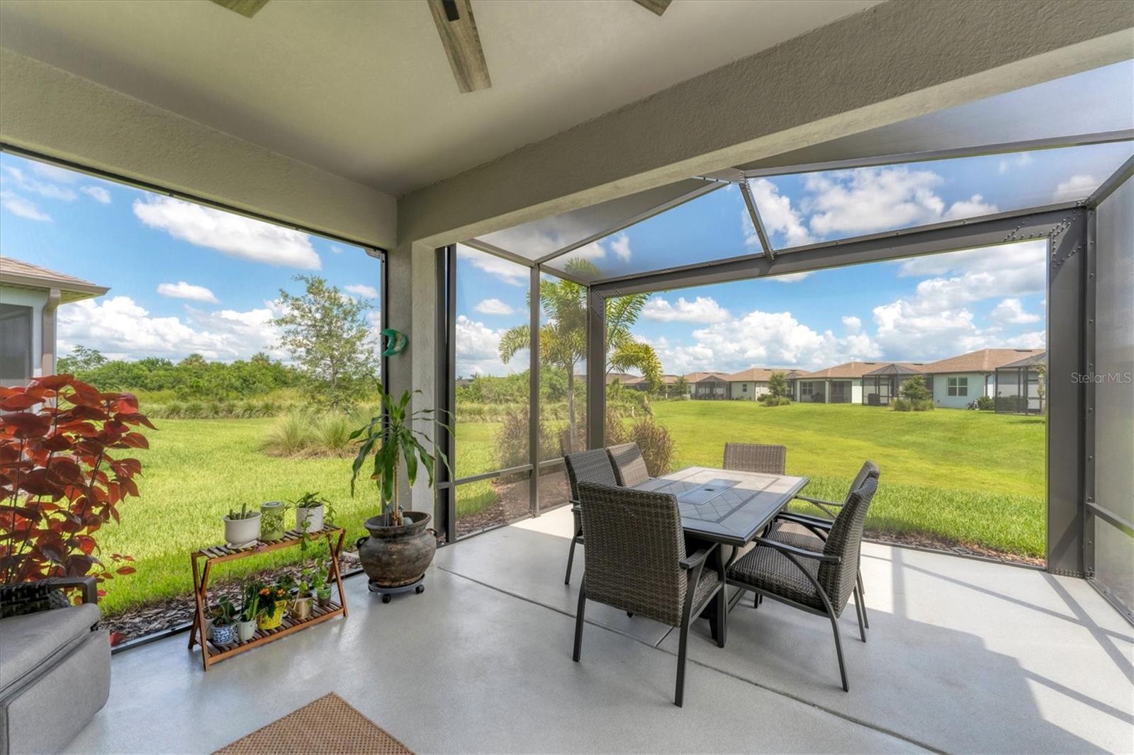 Image 30 of 73 For 8617 Backshore Lane