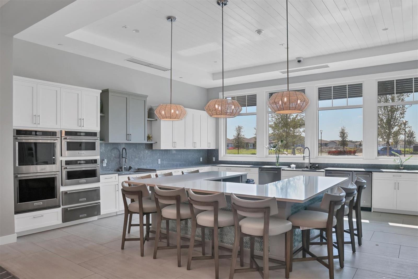 Image 41 of 73 For 8617 Backshore Lane