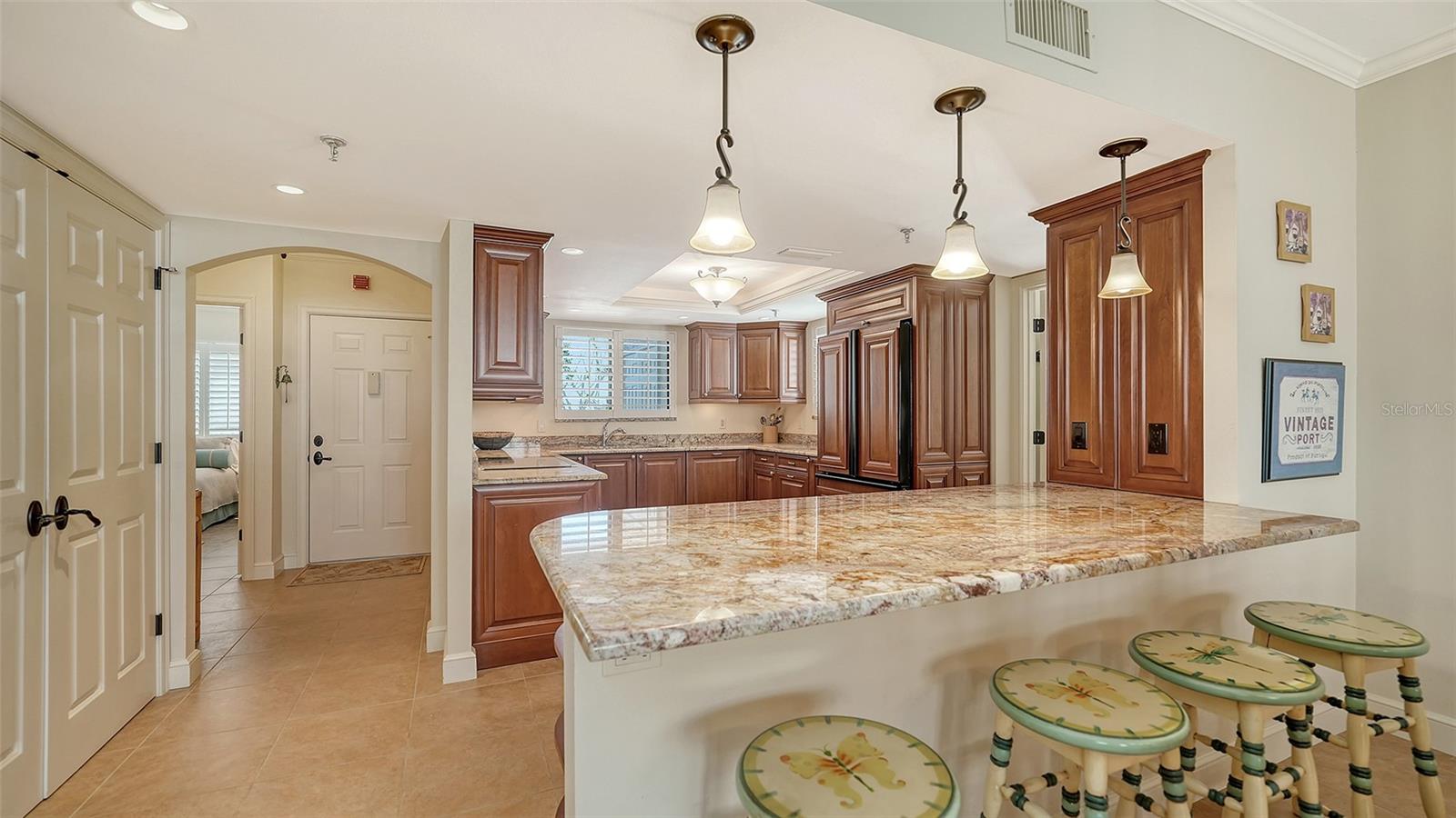 Image 26 of 86 For 1445 Gulf Of Mexico Drive 404