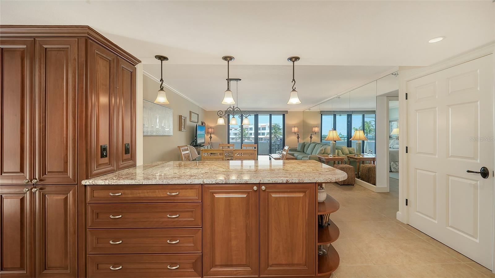 Image 30 of 86 For 1445 Gulf Of Mexico Drive 404