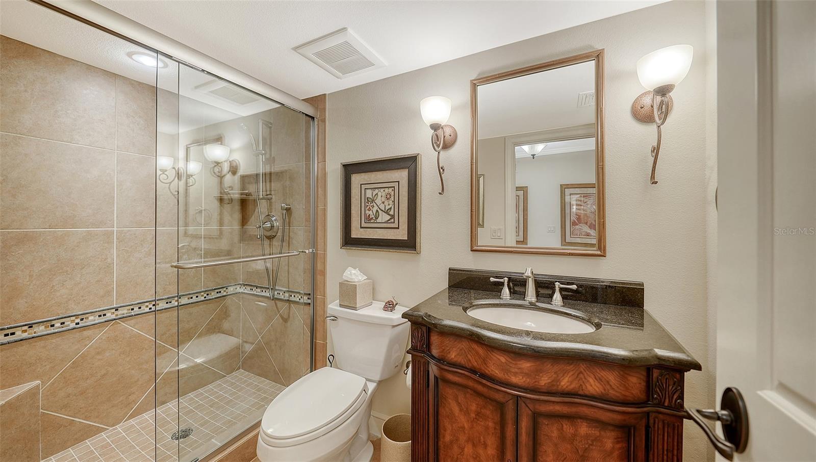 Image 43 of 86 For 1445 Gulf Of Mexico Drive 404