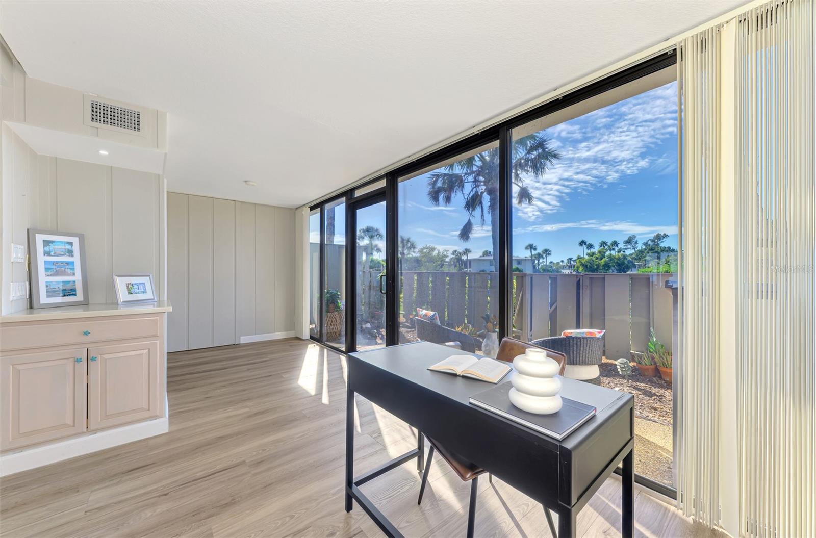 Image 10 of 94 For 6500 Flotilla Drive 102