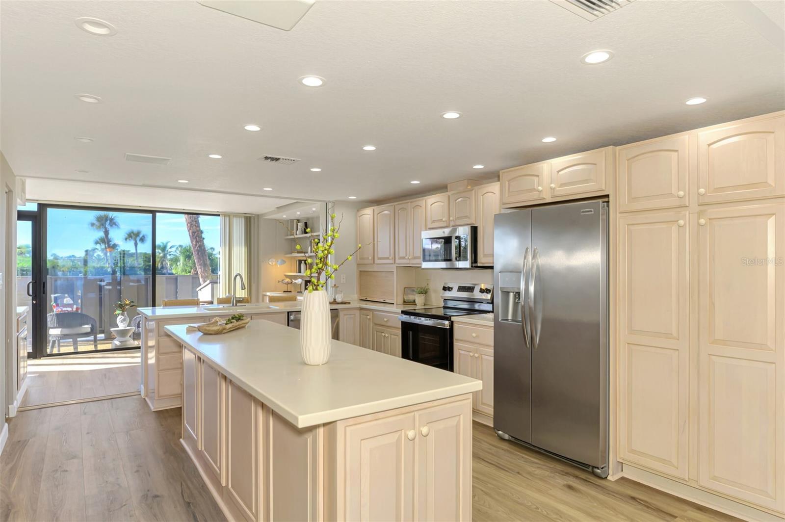 Image 31 of 94 For 6500 Flotilla Drive 102