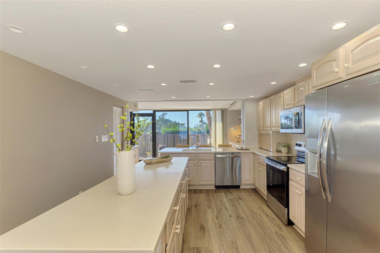 Image 32 of 94 For 6500 Flotilla Drive 102