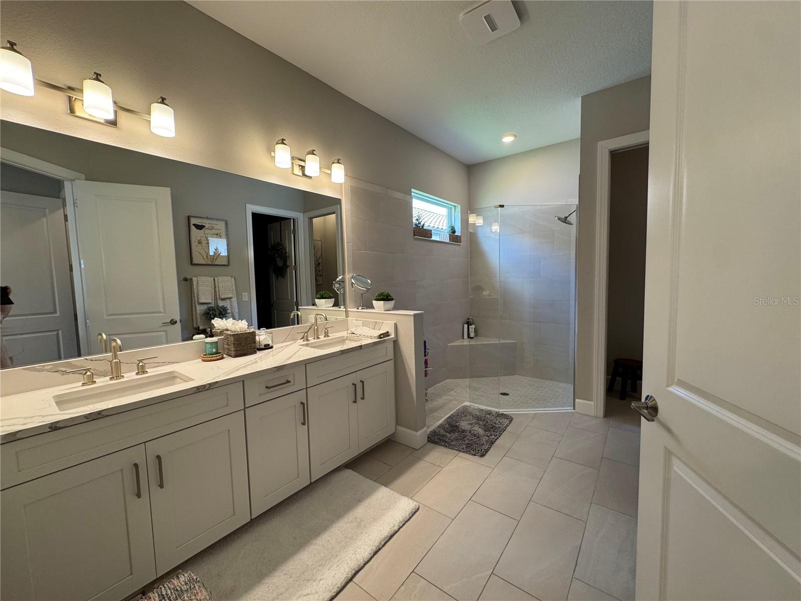 Image 20 of 100 For 16109 Umbria Place
